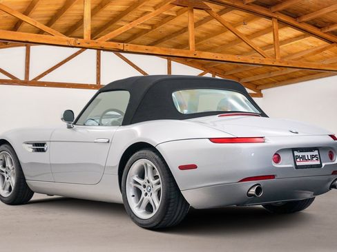 Used 2003 BMW Z8 RWD image 4