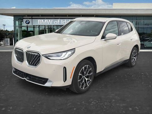 Used 2026 BMW X3 xDrive30i w/ Premium Package AWD/4WD image 3