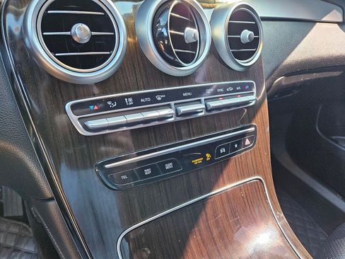 Used 2020 Mercedes-Benz GLC 300 4MATIC image 24