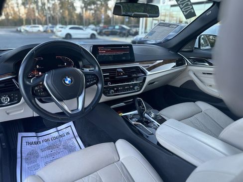 Used 2020 BMW 530i w/ Executive Package image 14