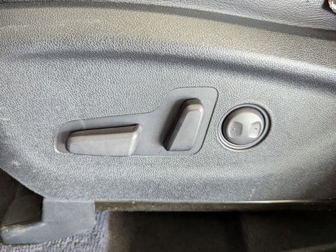 Used 2020 Kia Sorento S image 13