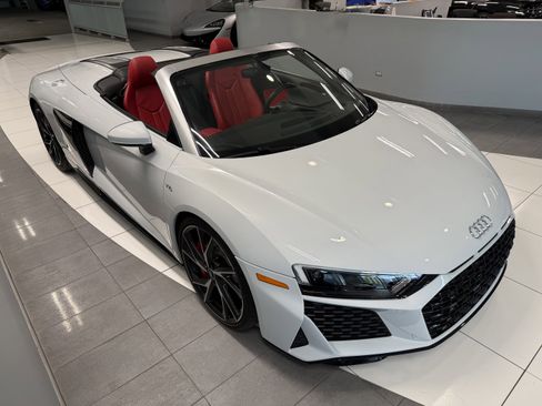 Used 2022 Audi R8 V10 RWD image 7