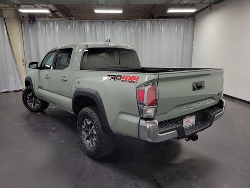 Used 2023 Toyota Tacoma TRD Off-Road image 6