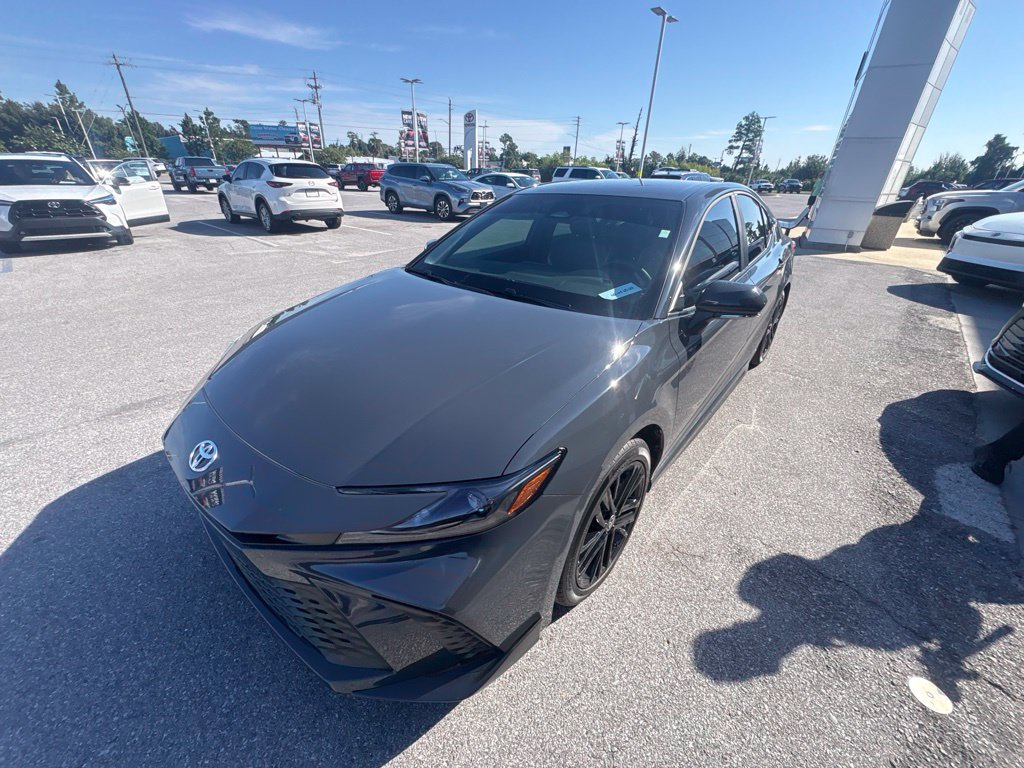 Used 2026 Toyota Camry SE w/ Multimedia Upgrade Package FWD image 7