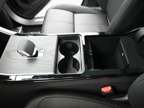 New 2026 Land Rover Range Rover Velar S image 26