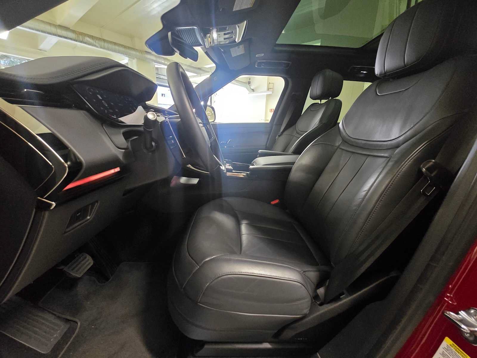 Used 2025 Land Rover Range Rover Sport SE AWD/4WD image 22