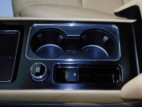 Used 2021 Lincoln Corsair Reserve image 39