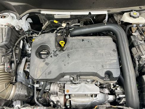 Used 2024 GMC Terrain SLE image 24