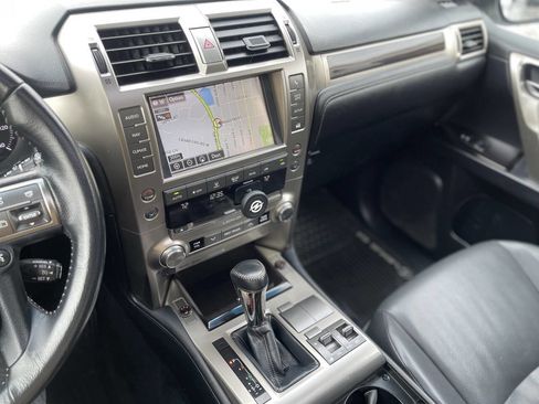 Used 2015 Lexus GX 460 image 34