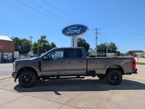 Used 2024 Ford F250 XLT w/ XLT Premium Package AWD/4WD image 1