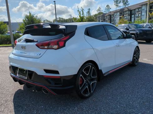 Used 2022 Hyundai Veloster N FWD image 6