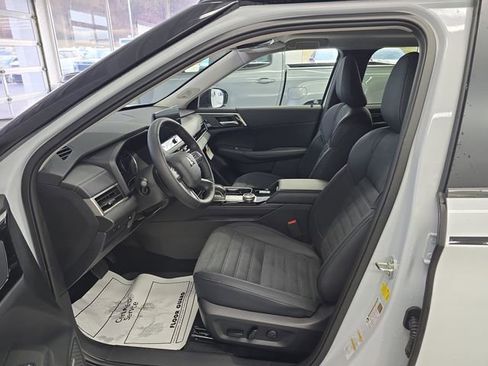 New 2026 Mitsubishi Outlander Trail Edition image 14