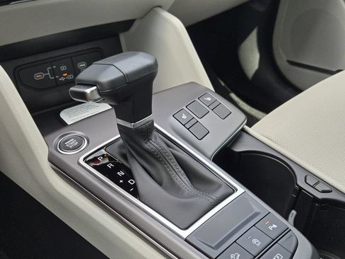 New 2026 Kia Sportage EX FWD image 17