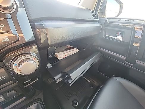 Used 2018 Toyota 4Runner TRD Off-Road Premium image 21