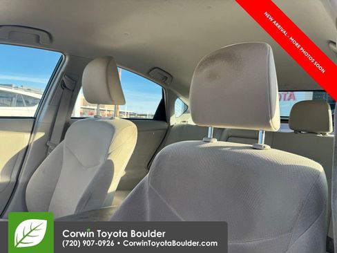 Used 2014 Toyota Prius Two image 9