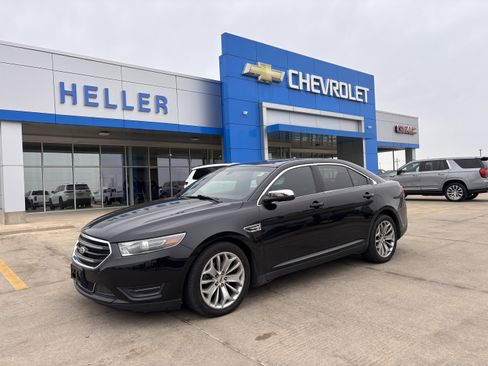 Used 2015 Ford Taurus Limited image 3