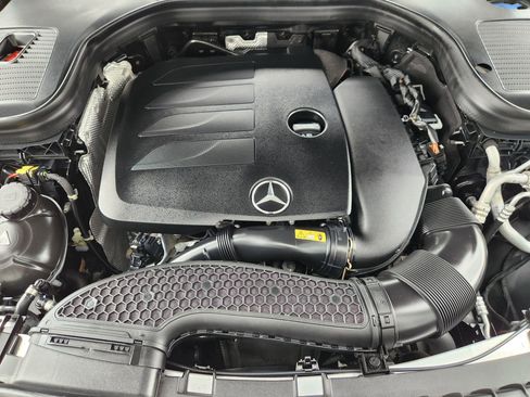 Certified 2021 Mercedes-Benz GLC 300 image 31