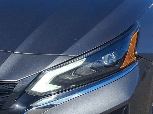 Used 2023 Nissan Altima 2.5 SV image 9