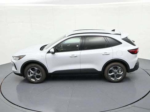 New 2026 Ford Escape ST-Line Select w/ Class II Trailer Tow Package AWD/4WD image 18