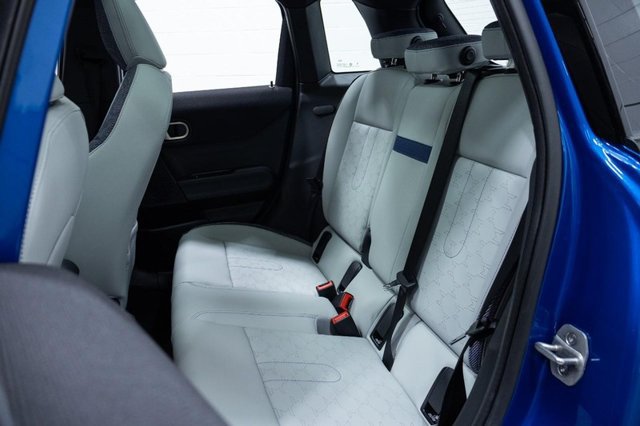 Used 2026 MINI Cooper 4-Door Hardtop FWD image 18