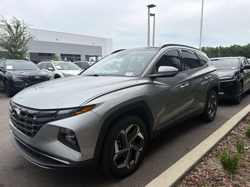Used 2022 Hyundai Tucson Limited AWD/4WD image 2