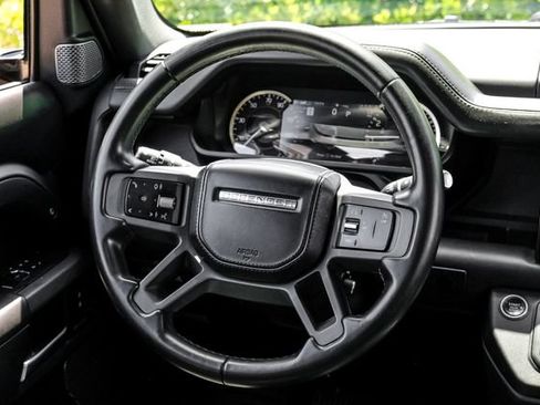 Used 2023 Land Rover Defender 110 X-Dynamic SE AWD/4WD image 23