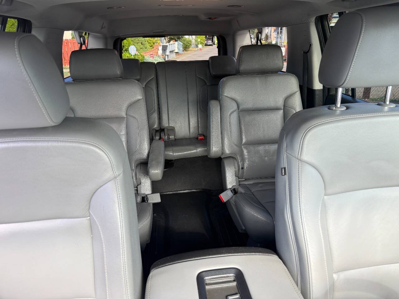 Used 2019 Chevrolet Suburban LT AWD/4WD image 40