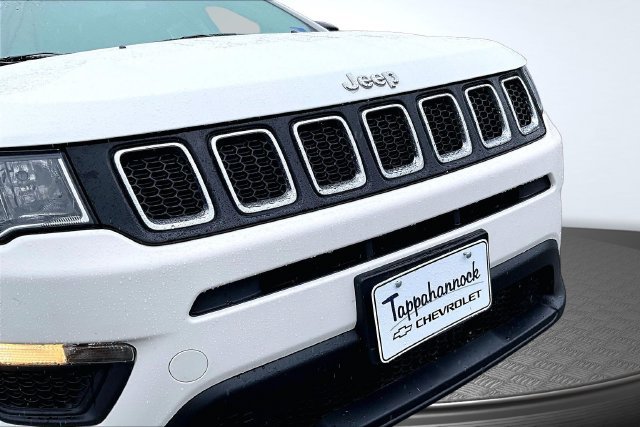 Used 2021 Jeep Compass Sport AWD/4WD image 29