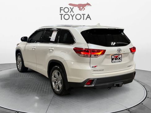 Used 2018 Toyota Highlander Limited image 4