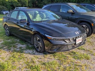 Used 2024 Hyundai Elantra Limited FWD video 1