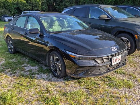 Used 2024 Hyundai Elantra Limited FWD image 1