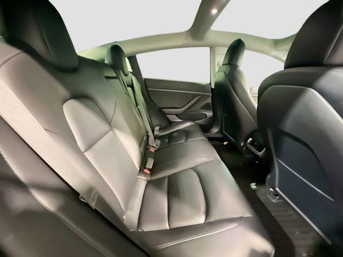 Used 2020 Tesla Model 3 Standard Range image 21