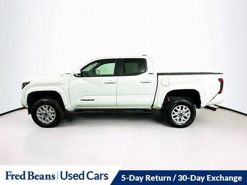 Used 2025 Toyota Tacoma SR5 w/ SR5 Upgrade Package AWD/4WD image 5