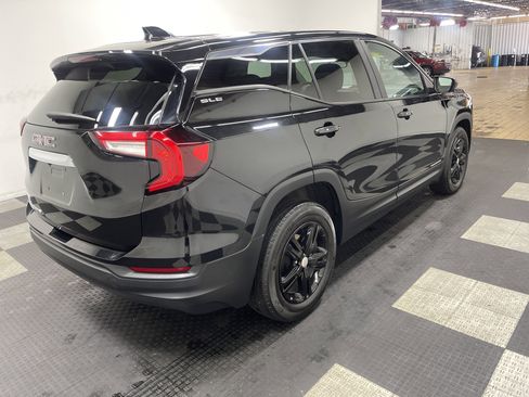 Used 2024 GMC Terrain SLE FWD image 5