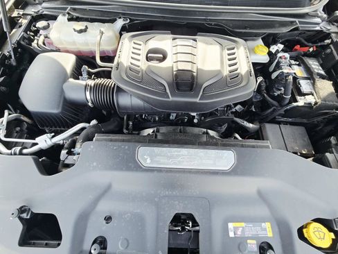 Used 2024 Jeep Wagoneer L 4WD w/ Premium Group I image 23