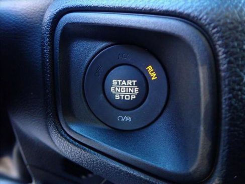 Used 2025 Jeep Wrangler Sport S w/ Convenience Group image 21