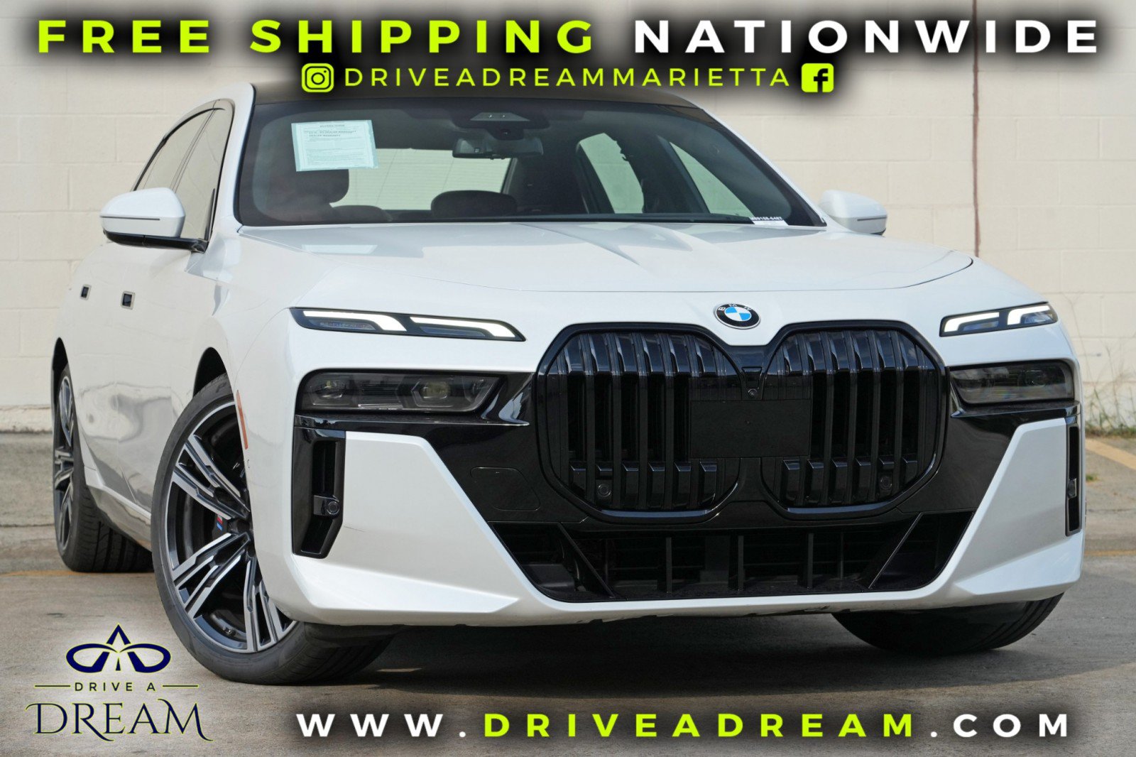Used 2023 BMW 740i w/ Parking Assistance Package RWD image 2