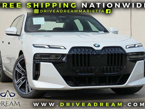 Used 2023 BMW 740i w/ Parking Assistance Package RWD image 2