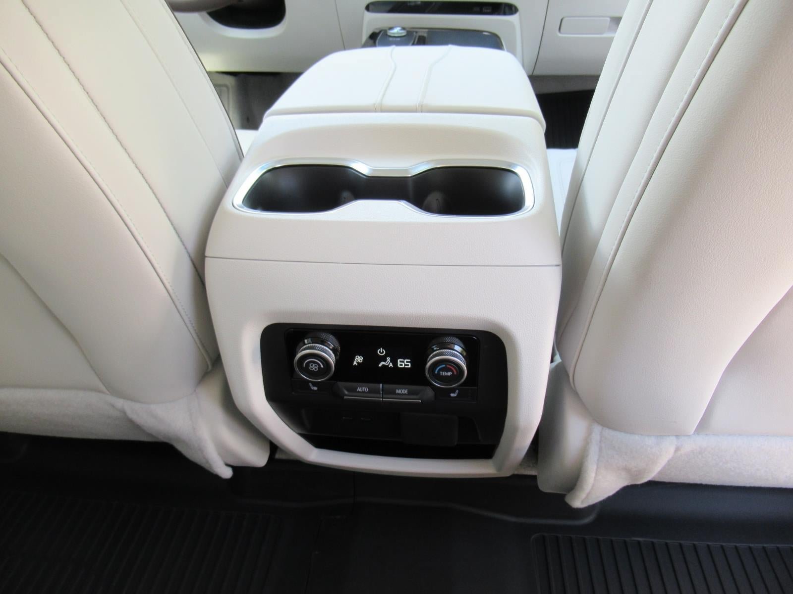 New 2026 Buick Enclave Avenir w/ Super Cruise Package FWD image 35