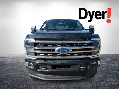 Used 2024 Ford F250 Platinum image 9