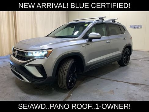 Used 2022 Volkswagen Taos SE w/ Panoramic Sunroof Package FWD image 7