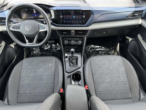 Used 2024 Volkswagen Taos SE FWD image 10