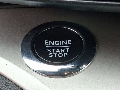 Certified 2022 Ford Explorer XLT w/ Class IV Trailer Tow Package image 25