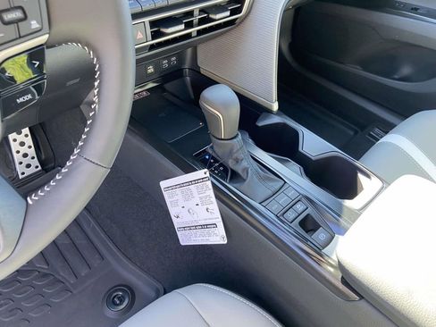 New 2026 Toyota Camry SE w/ Convenience Package image 20