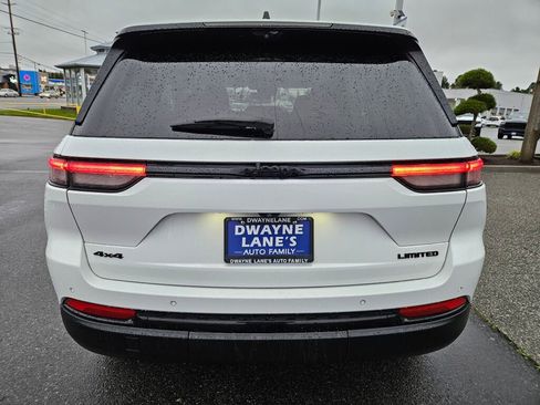 Used 2023 Jeep Grand Cherokee Limited w/ Luxury Tech Group II image 4