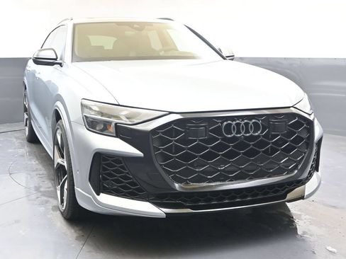 Used 2025 Audi RS Q8 performance w/ RS Design Package - Red AWD/4WD image 8