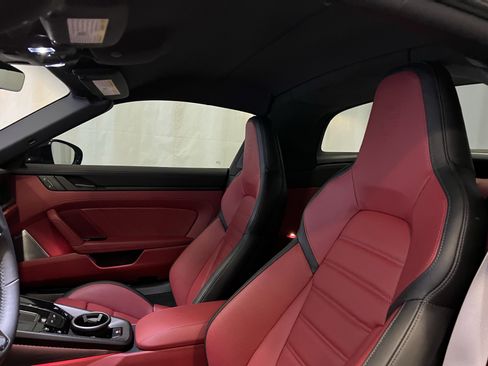 Certified 2025 Porsche 911 Targa 4 GTS image 23