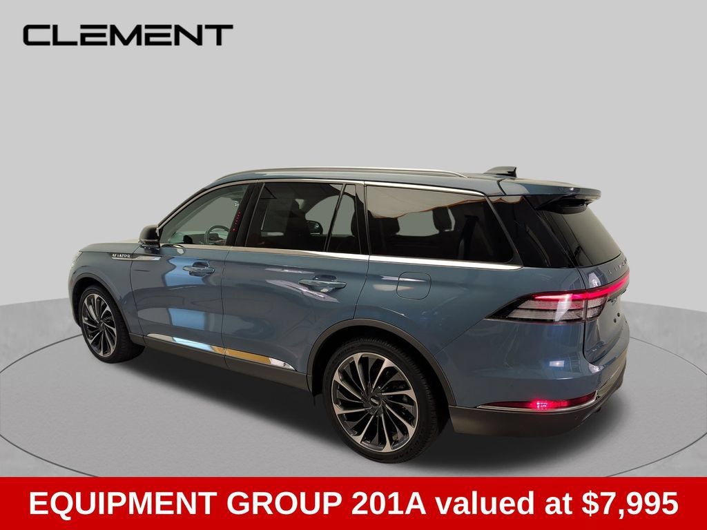 Used 2025 Lincoln Aviator Reserve w/ Equipment Group 201A AWD/4WD image 3