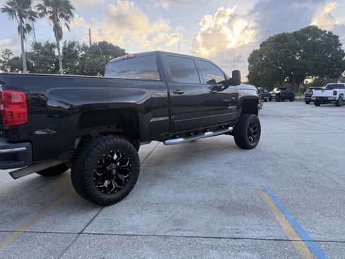 Used 2015 Chevrolet Silverado 2500 LT w/ LT Convenience Package AWD/4WD image 9