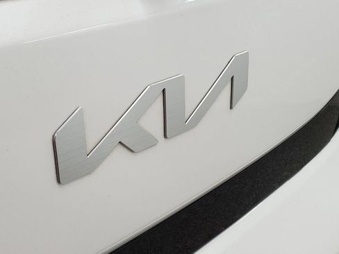 Used 2024 Kia Soul LX w/ Option Group 015 FWD image 25